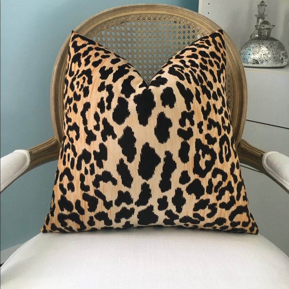 Leopard pillows